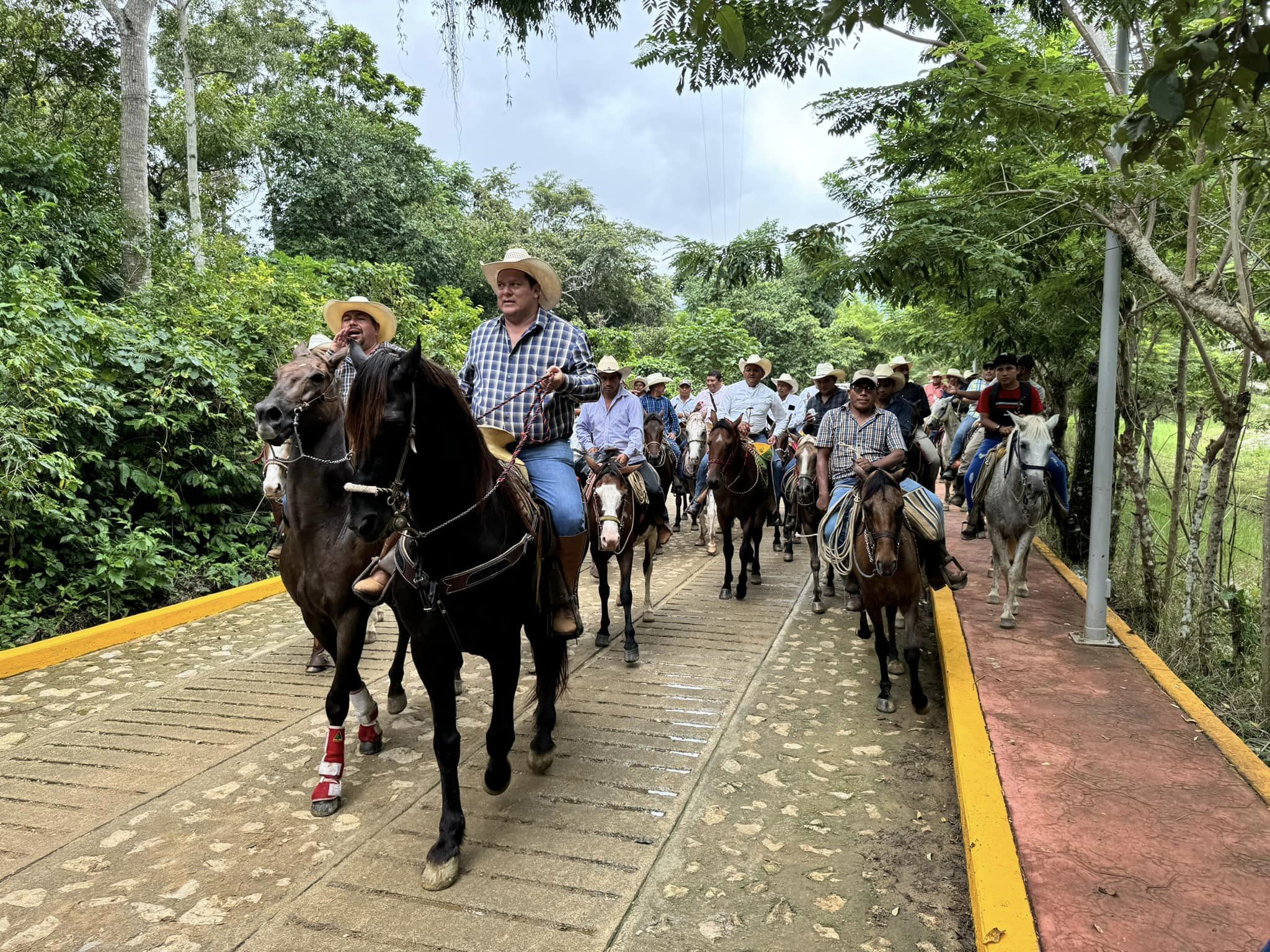 MAGNA CABALGATA EN HONOR A SAN FRANCISCO DE ASÍS EN LOS MOYOS SABANILLA